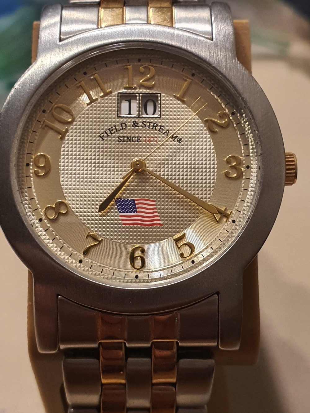 10/$20 Field & Stream Freedom 3 Silver/Goldtone Men's Watch w/Date